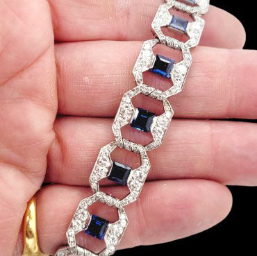 Art Deco French 8.64ct Trap Cut Sapphire and 8.40ct Old Cut Diamond Bracelet in Platinum