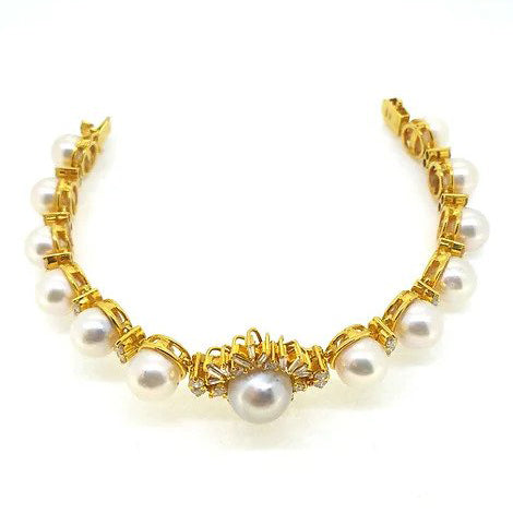 South Sea Pearl and Diamond Bracelet in 18ct Yellow Gold