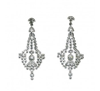 Diamond Chandelier Drop Earrings, 3.24 carats, mounted in platinum