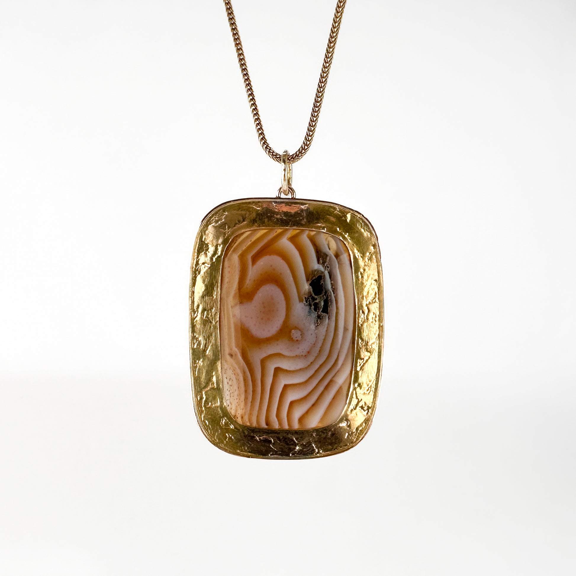 Victorian Antique Banded Agate and Gold Pendant with Chain
