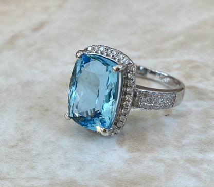 6.21ct Aquamarine and Diamond Dress Ring, in 18ct white gold with pierced heart detail to under-gallery