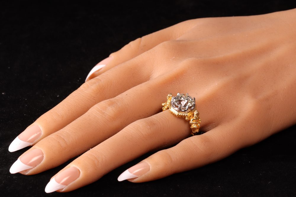 Victorian Wiese 4.86 Carat Diamond Ring In 18 Carat Yellow Gold And Platinum