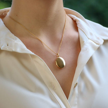 Oval Locket Pendant in Solid 18ct Gold