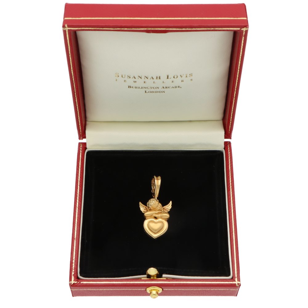 A vintage Carrera y Carrera my angel heart pendant crafted in 18ct yellow gold