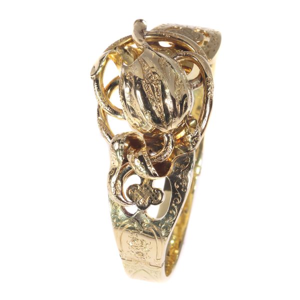 Antique Victorian 18ct Gold Tulip Bangle