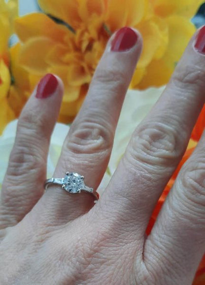 1.09ct Solitaire Diamond Engagement Ring with Baguette Shoulders in Platinum