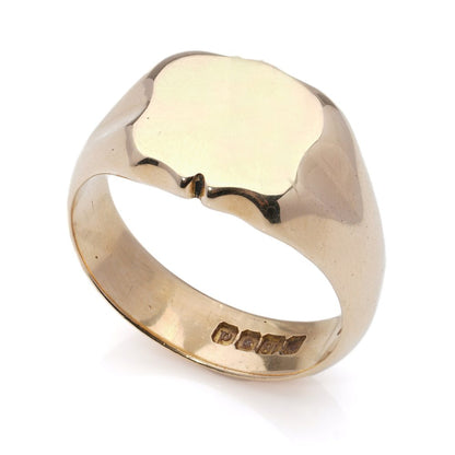 Vintage 18ct Yellow Gold Signet Ring with Blank Cartouche left for engraving. Made in England, London, Circa 1959