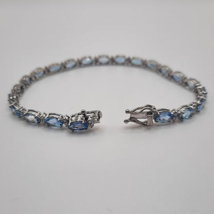 Aquamarine and Diamond Line Bracelet, 7.96 carats