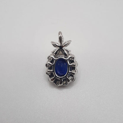 1.83ct Sapphire and Diamond Cluster Pendant in 18ct Gold