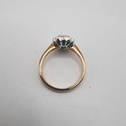 Emerald and Diamond Cluster Ring in 18ct Gold