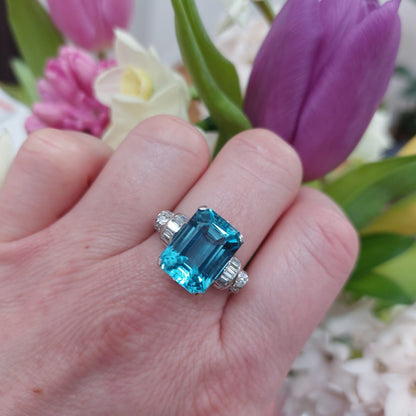 Art Deco Antique 10ct Aquamarine and Diamond Ring