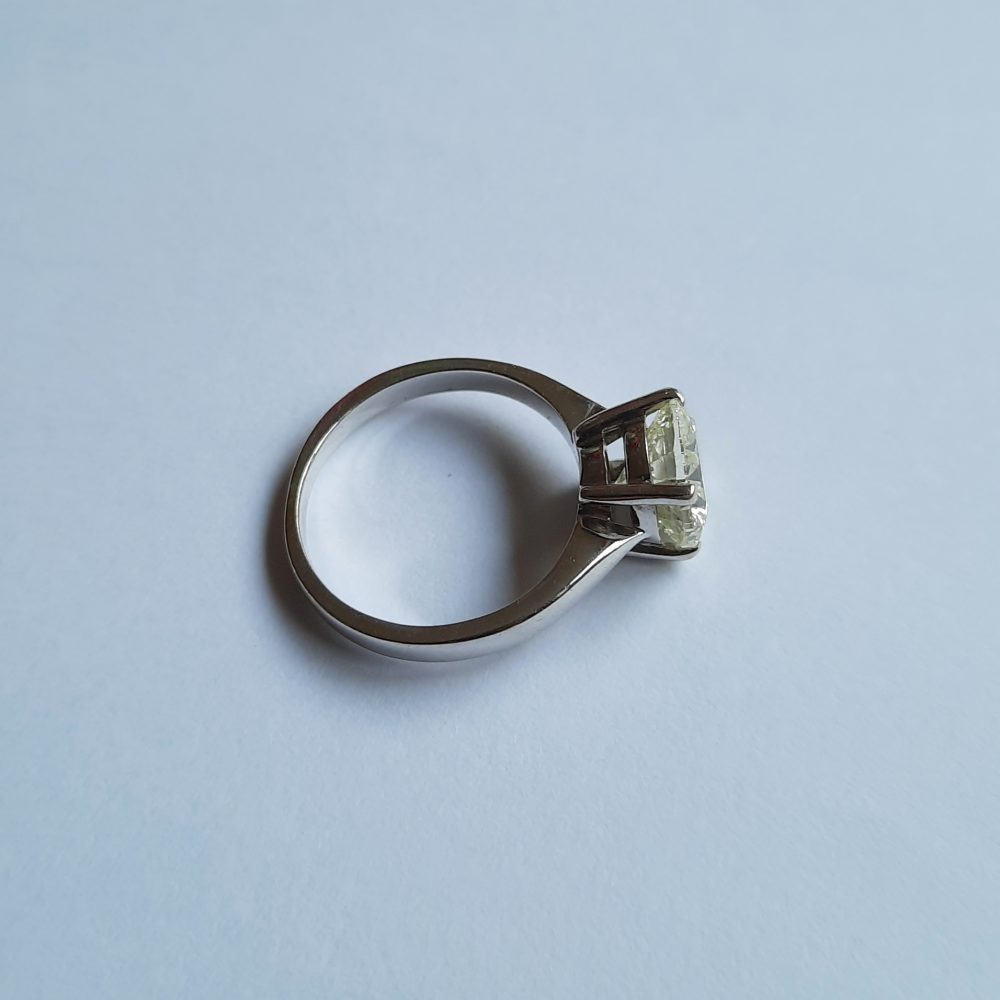 1.90ct Diamond Solitaire Engagement Ring in 18ct White Gold