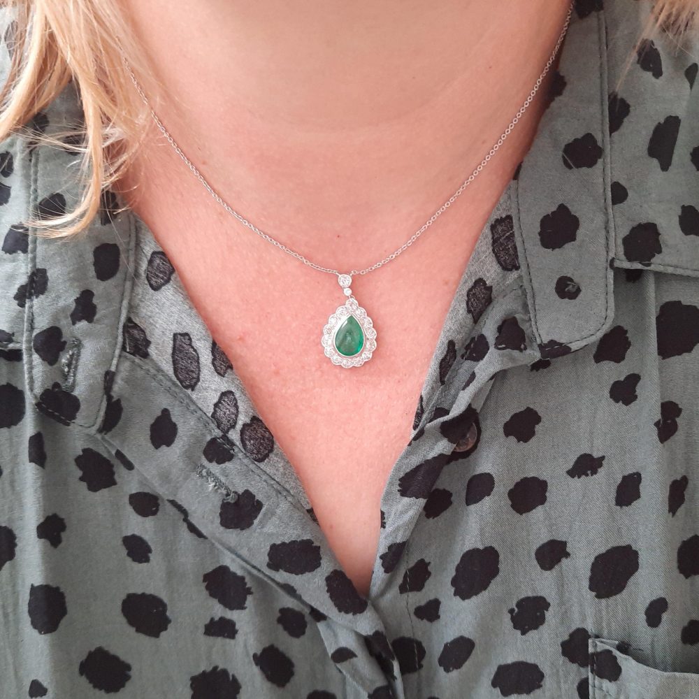 Antique Edwardian 2.50ct Emerald and Diamond Pendant Necklace