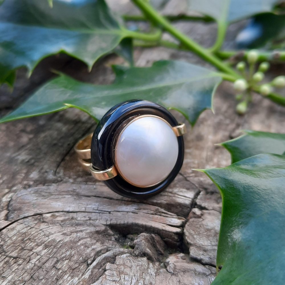Vintage Retro Pearl and Onyx Cocktail Ring