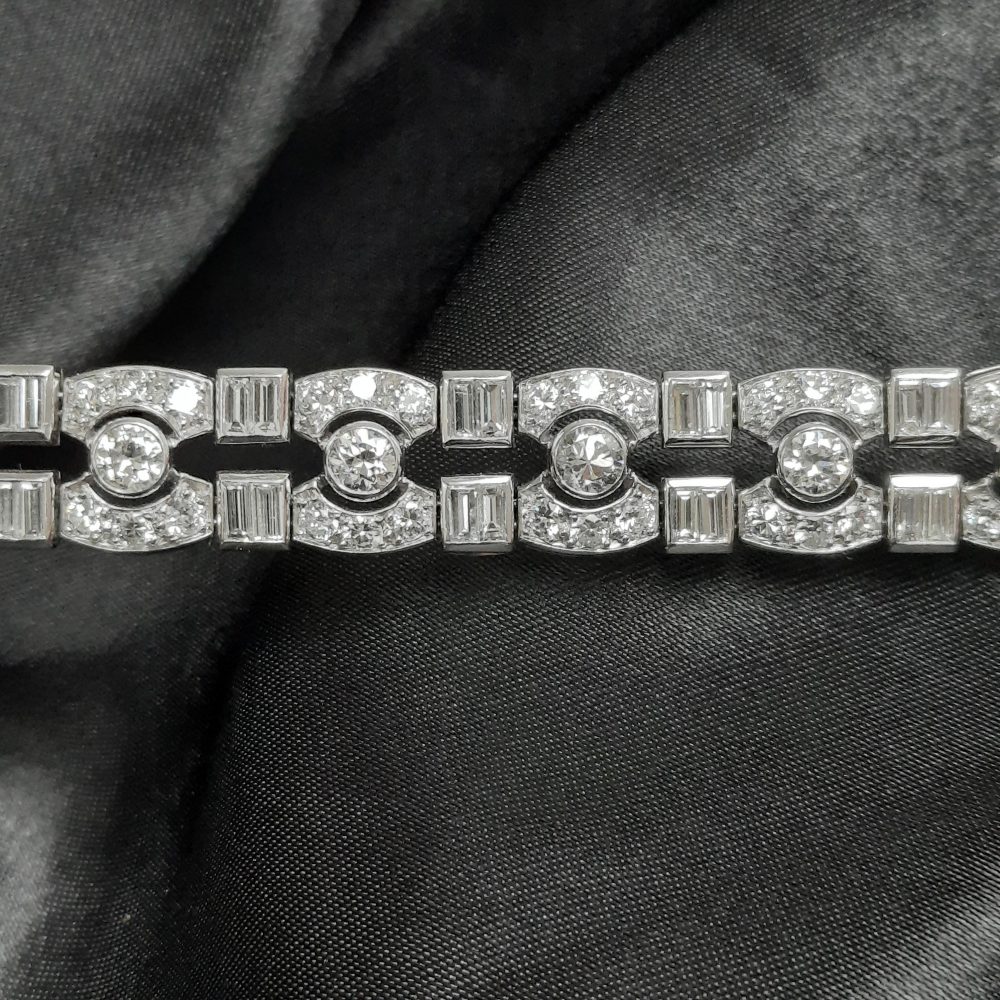 Art Deco Diamond Bracelet in Platinum, 12 carats
