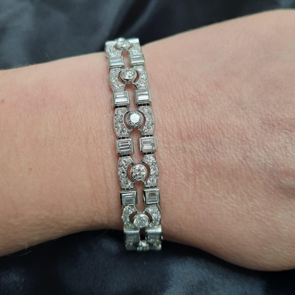 Art Deco Diamond Bracelet in Platinum, 12.00 carats