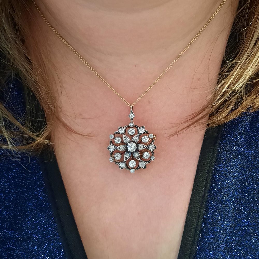 Antique Victorian 2ct Diamond Flower Cluster Pendant come Brooch