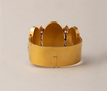 Victorian 18ct Gold Wide Medallion Bracelet