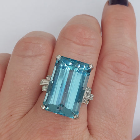 Large 27.31ct Aquamarine Cocktail Ring with Baguette Diamond Shoulders in Platinum