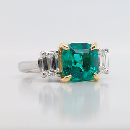 No Oil Colombian Emerald And Diamond Ring