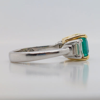 No Oil Colombian Emerald And Diamond Ring