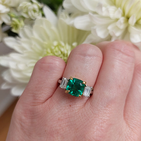 No Oil Colombian Emerald And Diamond Ring