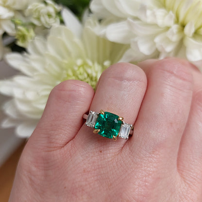 No Oil Colombian Emerald And Diamond Ring