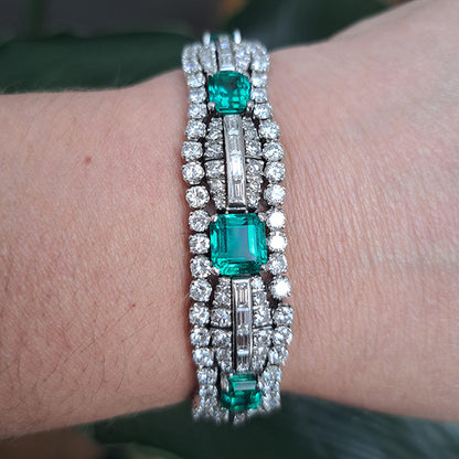 Fine Emerald and Diamond Bracelet, 10cts emeralds and 15cts diamonds