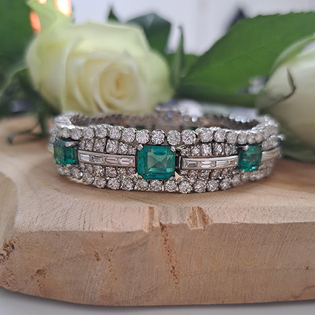 Fine Emerald and Diamond Bracelet, 10cts emeralds and 15cts diamonds