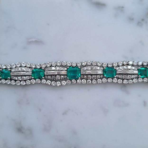 Fine Emerald and Diamond Bracelet, 10cts emeralds and 15cts diamonds