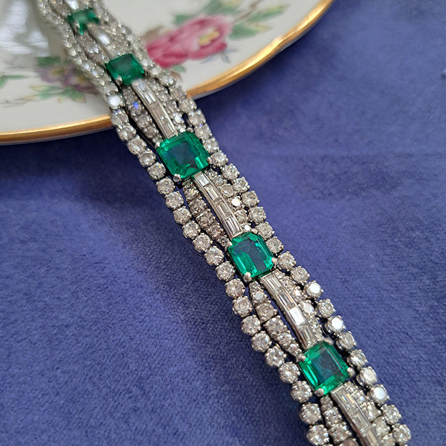 Fine Emerald and Diamond Bracelet, 10cts emeralds and 15cts diamonds