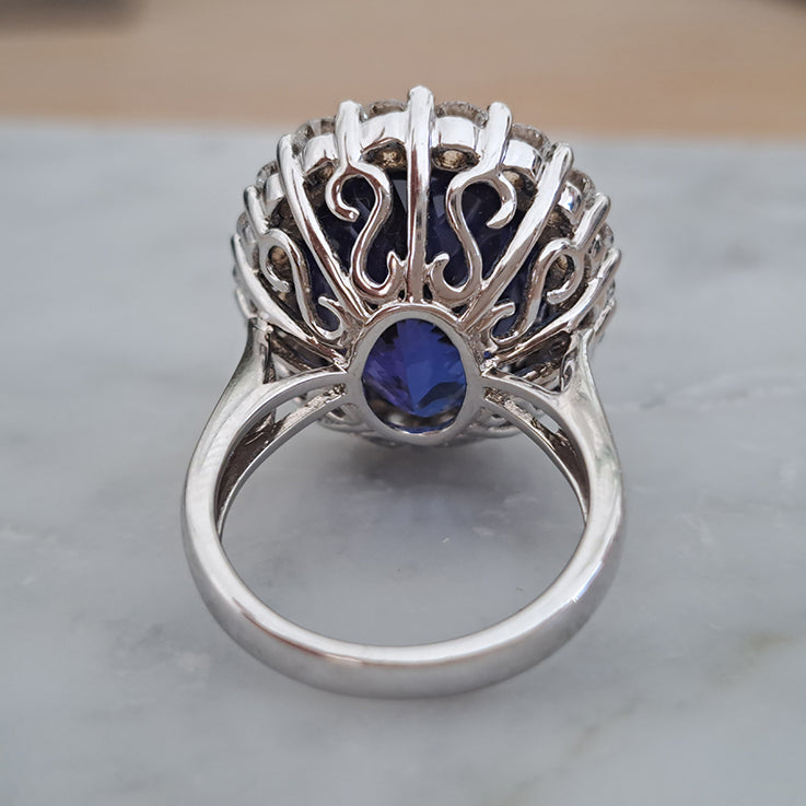 Fine Large 19.89ct Tanzanite and Diamond Cluster Cocktail Ring, 19.89 carat, 2.94 carats diamonds