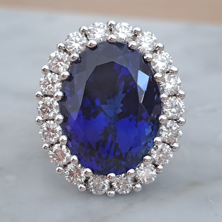 Fine Large 19.89ct Tanzanite and Diamond Cluster Cocktail Ring, 19.89 carat, 2.94 carats diamonds
