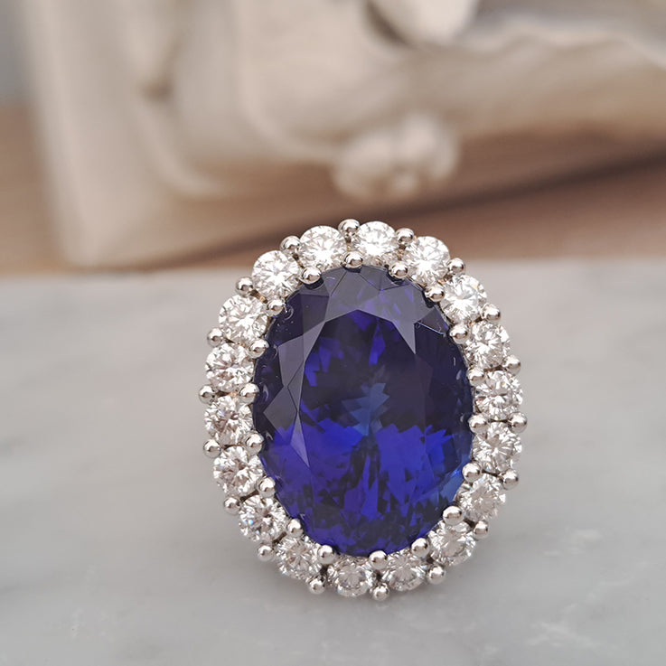 Fine Large 19.89ct Tanzanite and Diamond Cluster Cocktail Ring, 19.89 carat, 2.94 carats diamonds