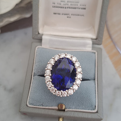 Fine 19.89ct Tanzanite and Diamond Cluster Cocktail Ring, 19.89 carat, 2.94 carats diamonds