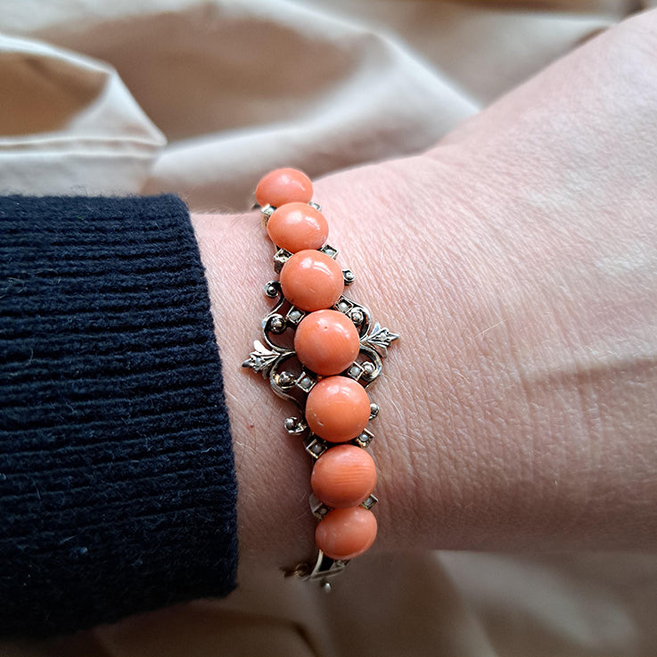 Antique Coral Bangle Bracelet with Pearls in 800