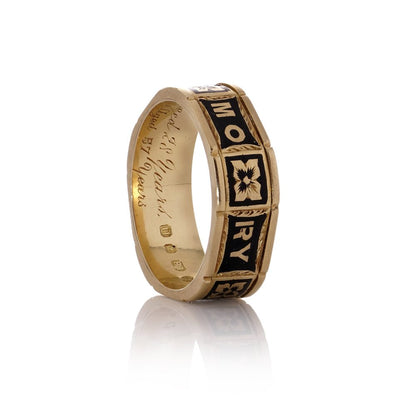 Victorian mourning ring in gold.