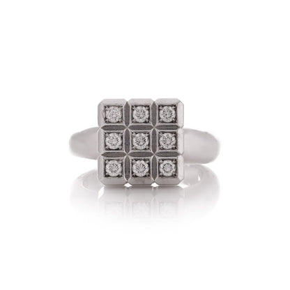Chopard white gold ring with diamonds.