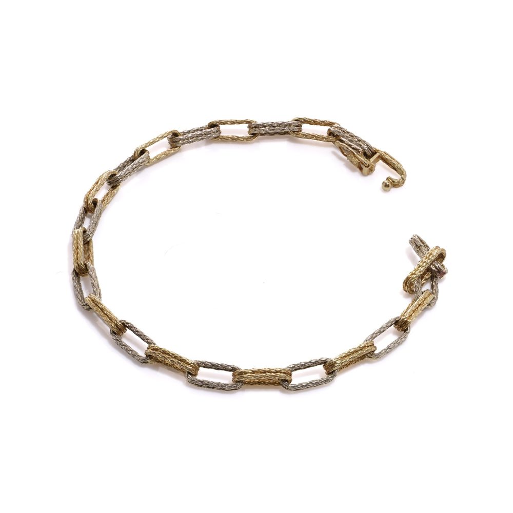 Link Chain Bracelet With Textured Wire Design In 18 Carat Gold
