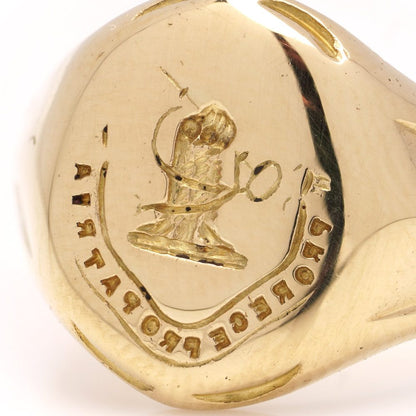 Antique 18ct Gold Signet Ring with Latin Inscription For King and Country