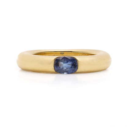 Cartier sapphire ring in gold .