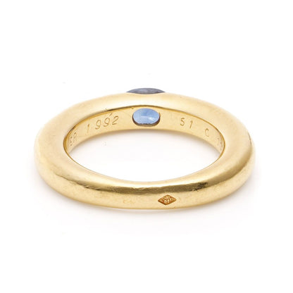 Cartier sapphire ring in gold .