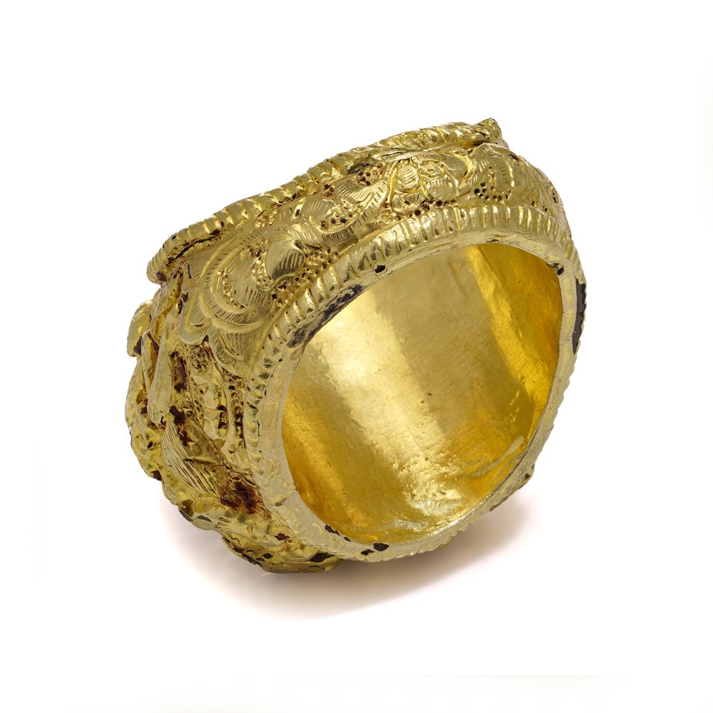 Ancient Thailand gold and ruby ring.