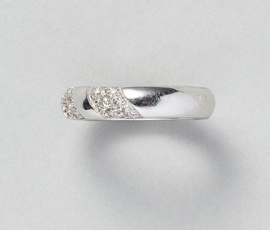 Modern 18ct White Gold Ring with Diamonds