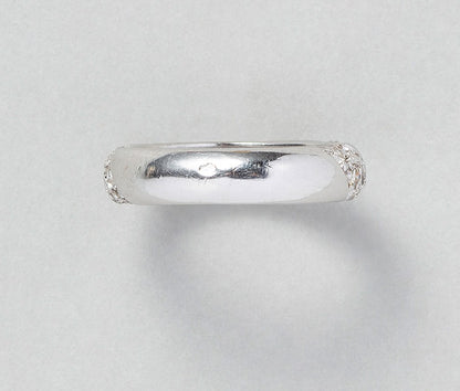 Modern 18ct White Gold Ring with Diamonds
