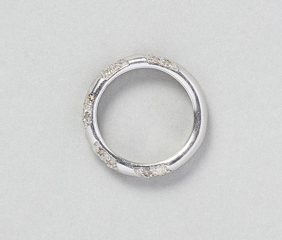 Modern 18ct White Gold Ring with Diamonds