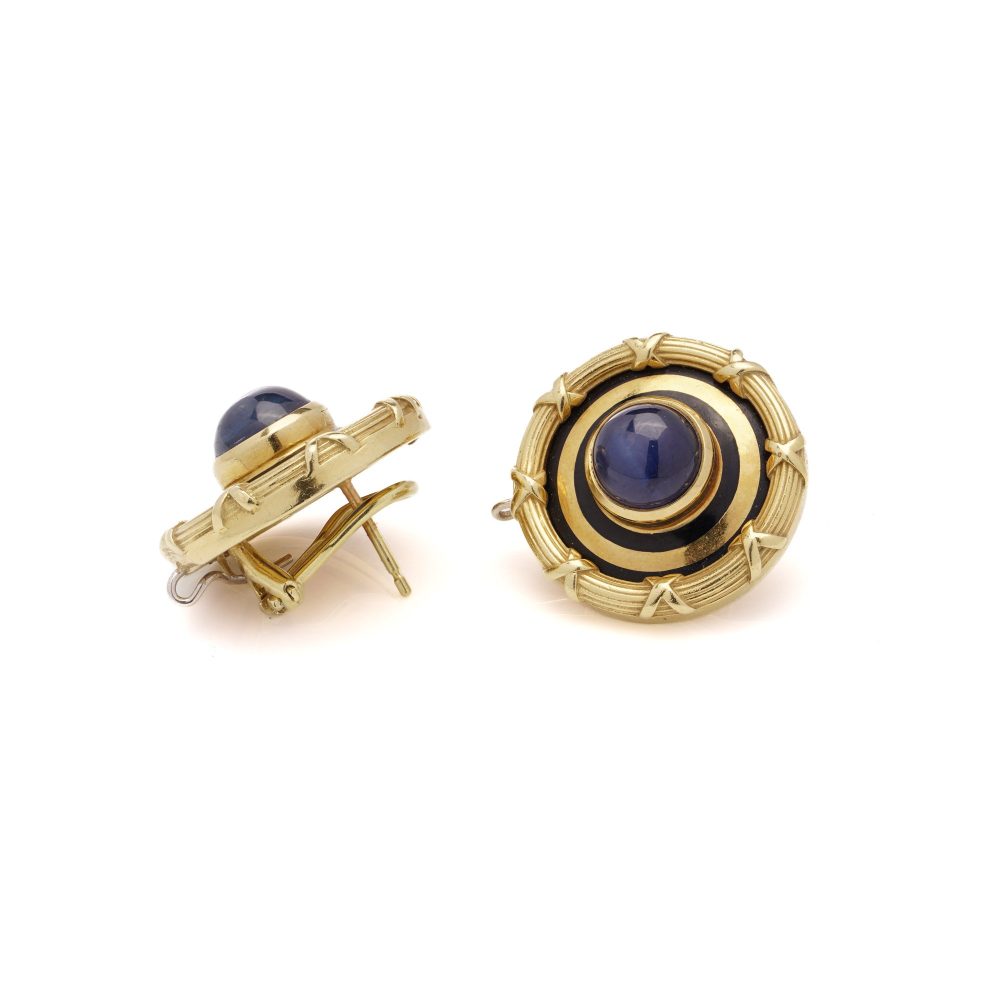 Sapphire earrings in gold