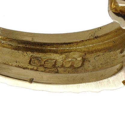 Sapphire and diamond ring in gold.