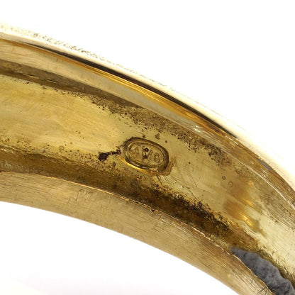 Sapphire and diamond ring in gold.