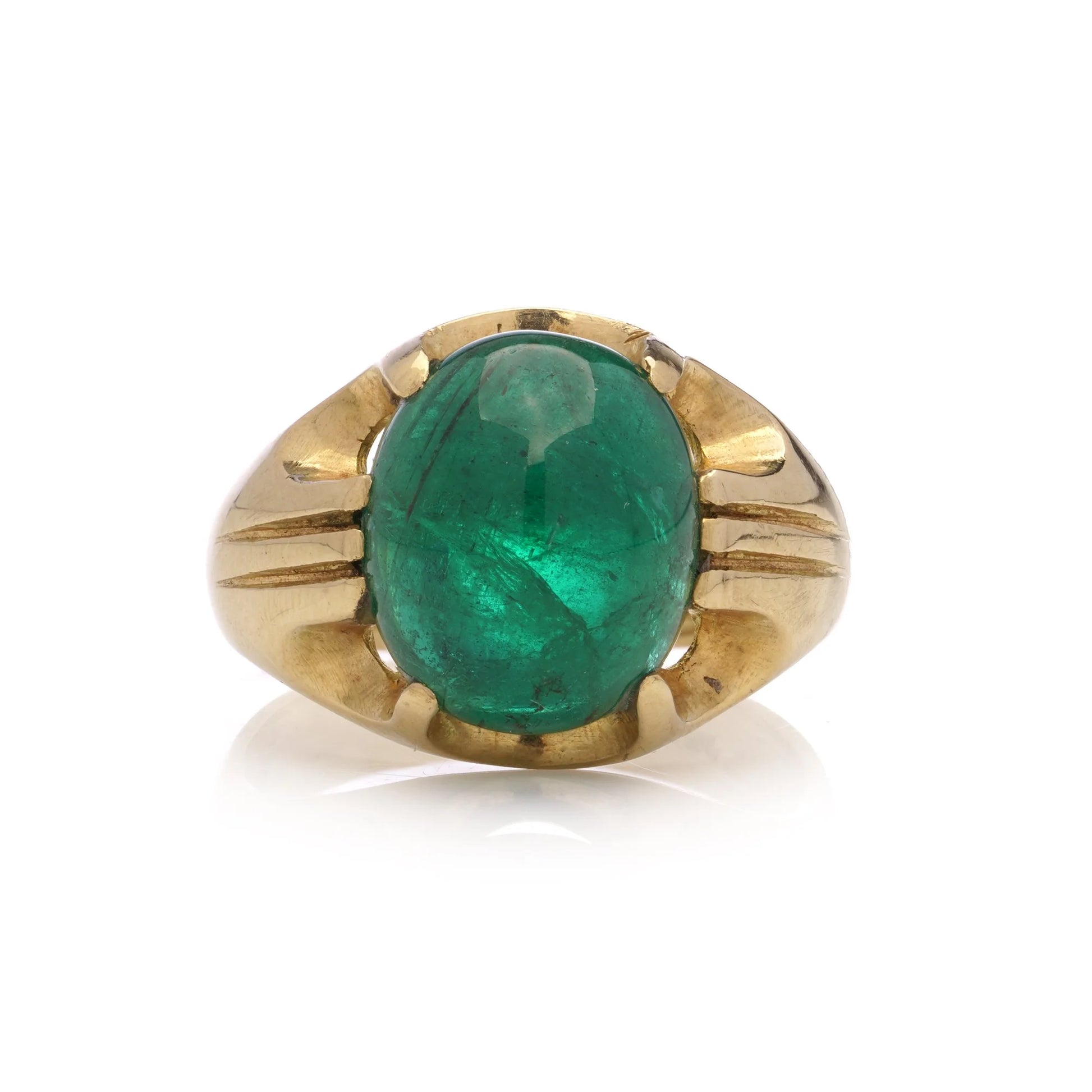 18 Carat Yellow Gold Dome Ring With 7.50 ct Cabochon Emerald